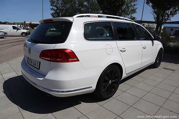 Volkswagen Passat 3 of 5