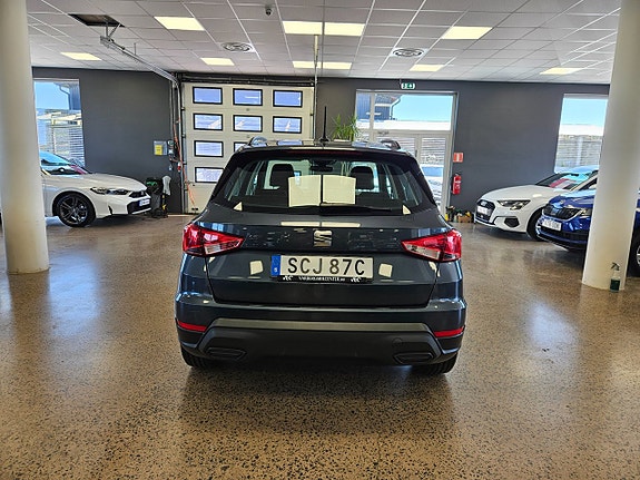 Seat Arona 5 of 16