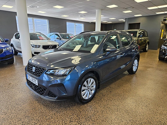 Seat Arona 3 of 16