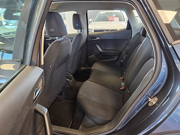 Seat Arona 15 of 16