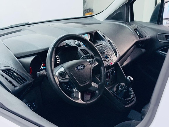 Ford Transit Connect 7 of 18