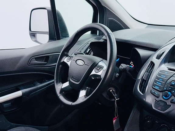 Ford Transit Connect 5 of 5