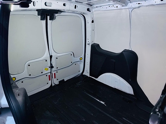 Ford Transit Connect 15 of 18