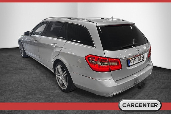 Mercedes-Benz E220 4 of 5