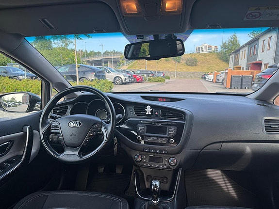 Kia Ceed 3 of 5