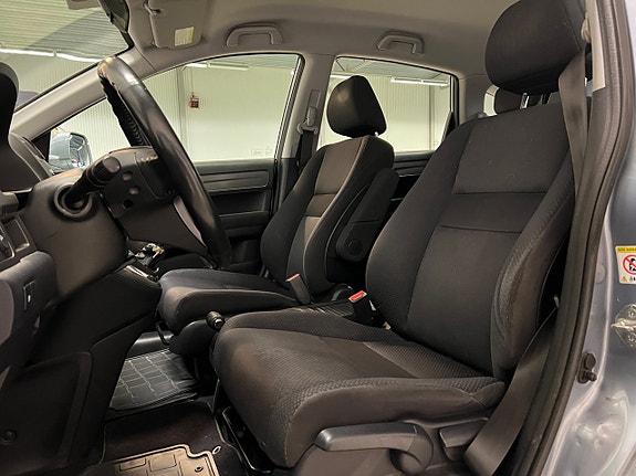 Honda CR-V 13 of 24
