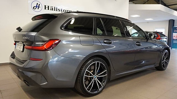BMW 330e 3 of 5
