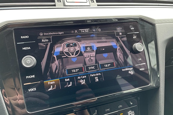Volkswagen Passat 23 of 25