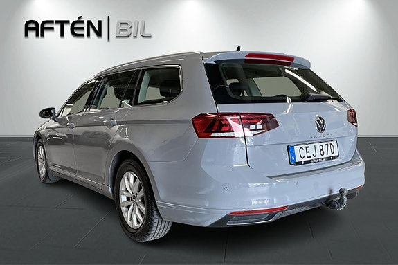 Volkswagen Passat 8 of 25