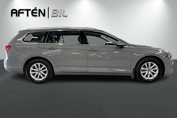Volkswagen Passat 7 of 25