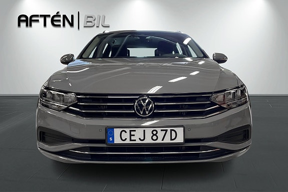 Volkswagen Passat 3 of 5