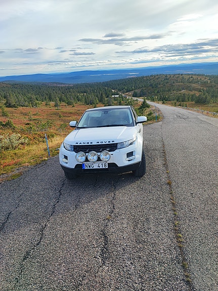 Land Rover Range Rover Evoque 3 of 3