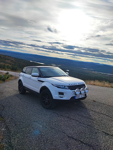Land Rover Range Rover Evoque 2 of 3