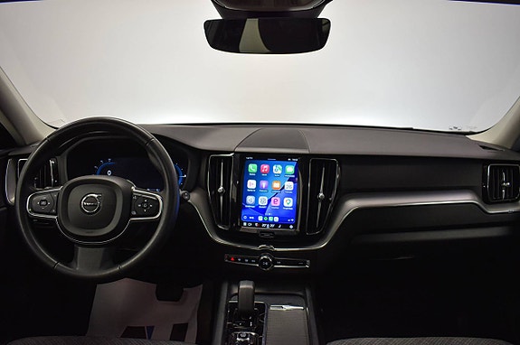 Volvo XC60 8 of 28