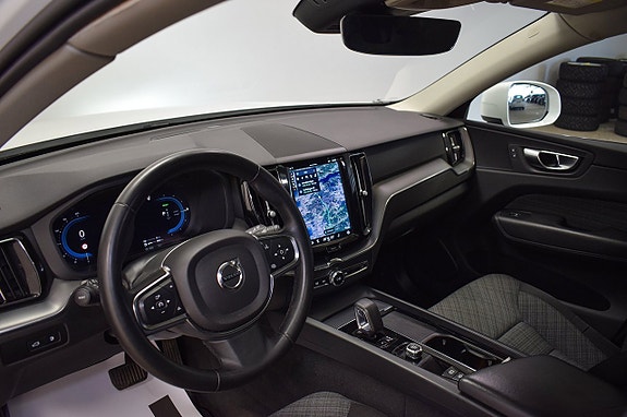 Volvo XC60 7 of 28