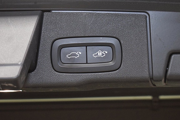 Volvo XC60 26 of 28