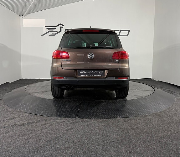 Volkswagen Tiguan 6 of 19