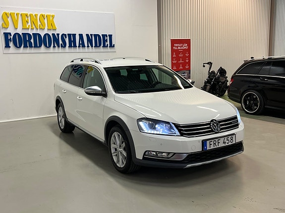 Volkswagen Passat Alltrack 3 of 5