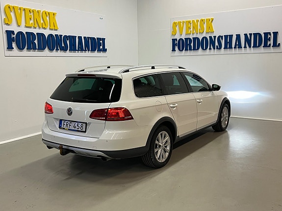 Volkswagen Passat Alltrack 4 of 5