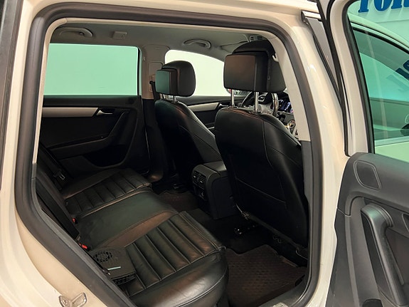 Volkswagen Passat Alltrack 15 of 20
