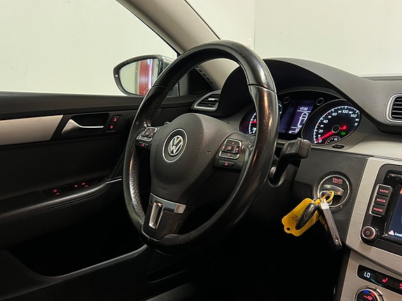 Volkswagen Passat Alltrack 18 of 20