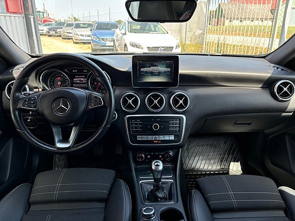Mercedes-Benz A180 9 of 21