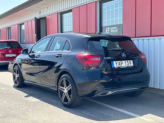 Mercedes-Benz A180 4 of 5