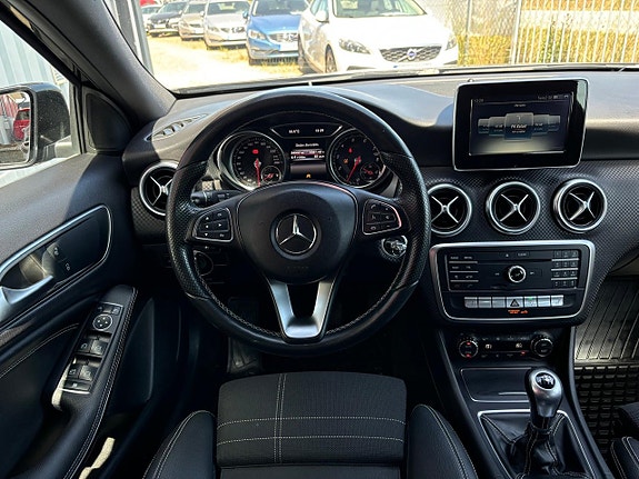Mercedes-Benz A180 10 of 21