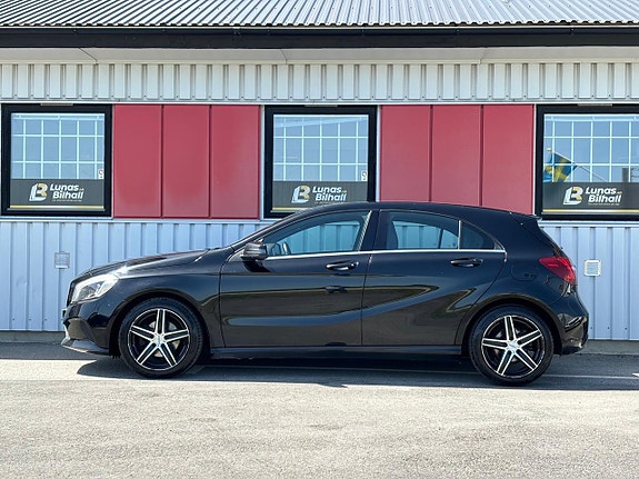 Mercedes-Benz A180 3 of 5