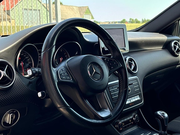 Mercedes-Benz A180 8 of 21
