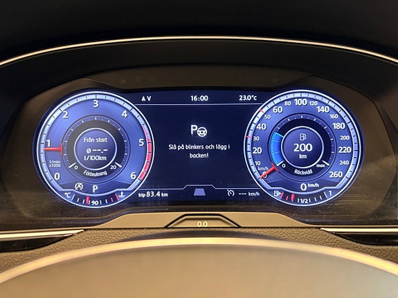 Volkswagen Passat 16 of 30