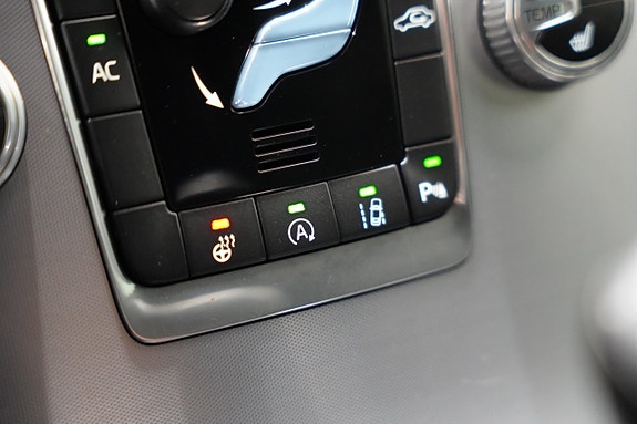 Volvo XC60 14 of 22