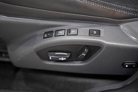 Volvo XC60 8 of 22