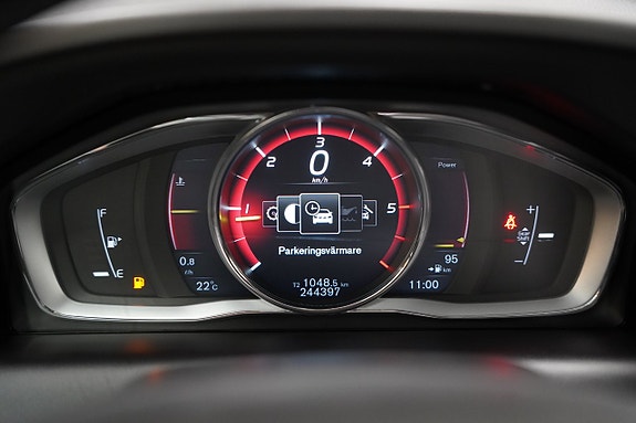Volvo XC60 16 of 22