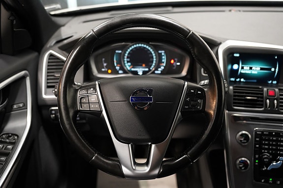 Volvo XC60 12 of 22