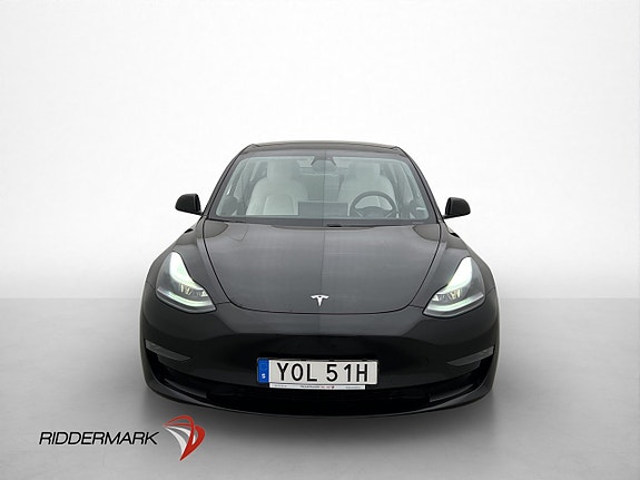 Tesla Model 3 3 of 5