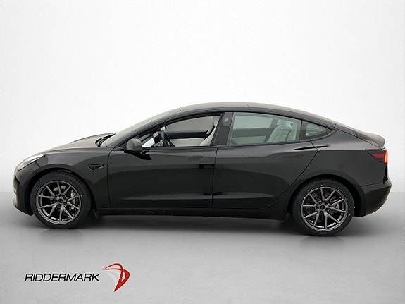 Tesla Model 3 5 of 5