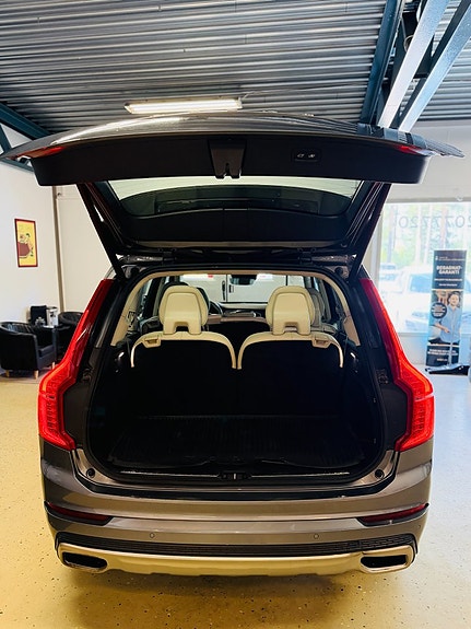Volvo XC90 9 of 27