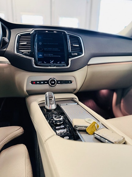 Volvo XC90 22 of 27