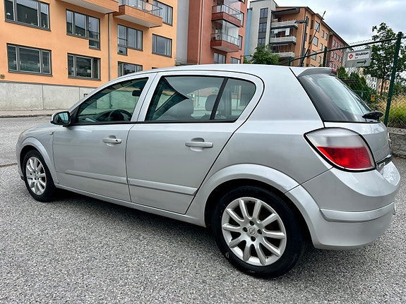 Opel Astra 3 of 4
