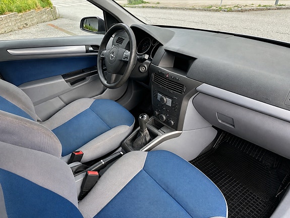 Opel Astra 4 of 4