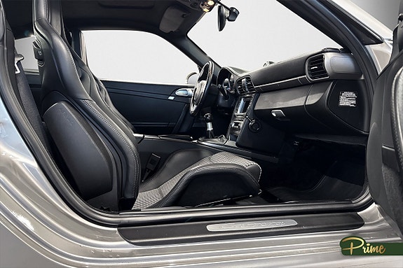 Porsche 911 Carrera 16 of 29