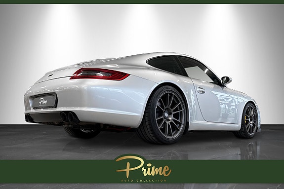 Porsche 911 Carrera 13 of 29
