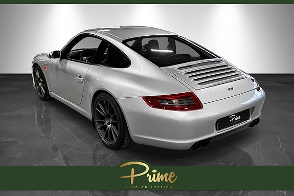 Porsche 911 Carrera 11 of 29