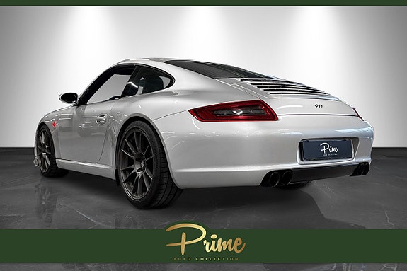 Porsche 911 Carrera 10 of 29