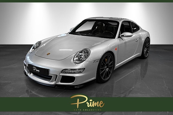Porsche 911 Carrera 4 of 5