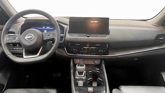 Nissan X-Trail 4 of 17