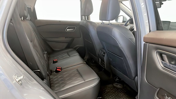 Nissan X-Trail 5 of 17