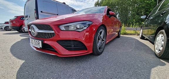 Mercedes-Benz CLA180 d 2 of 5