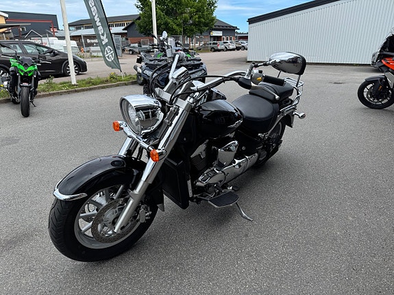 Suzuki VLR 1800 Intruder 6 of 7
